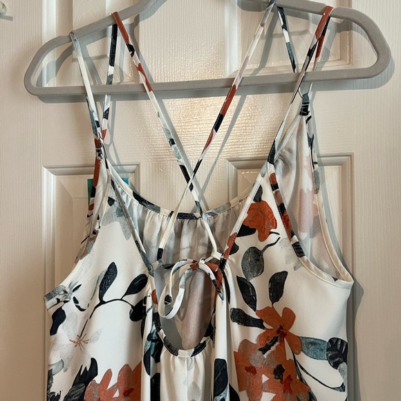 NWT high/low dress - Picture 3 of 5